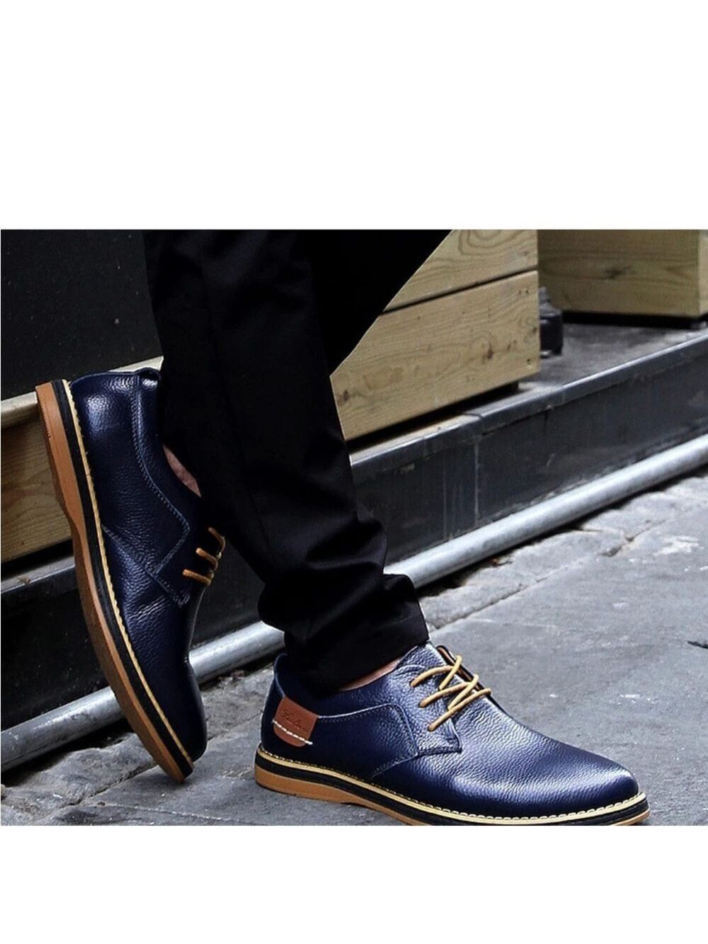 HOST PICK 🎉 Blue and Brown faux leather Oxfords with Contrast Stitching
